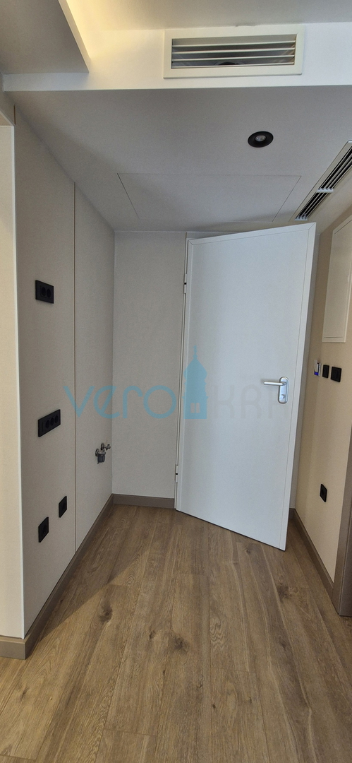 Crikvenica, hotel s 30 apartmaji, restavracija, wellness, bazen, prodaja