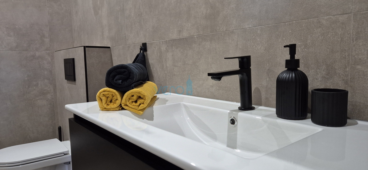 Mesto Krk, širša okolica, dvojna hiša, novogradnja, bazen, prodaja