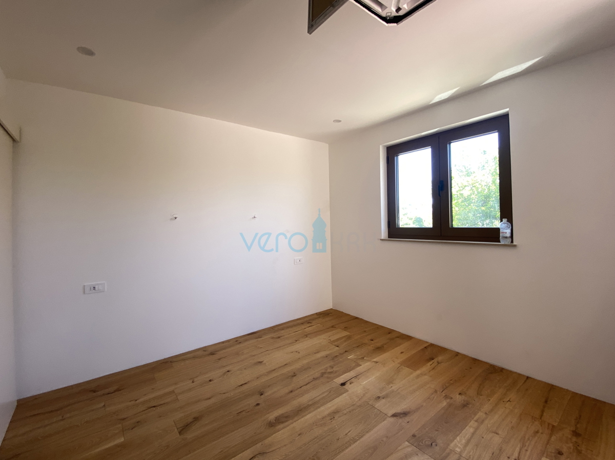 Mesto Krk, širše območje, dvojček, novogradnja, bazen, prodamo