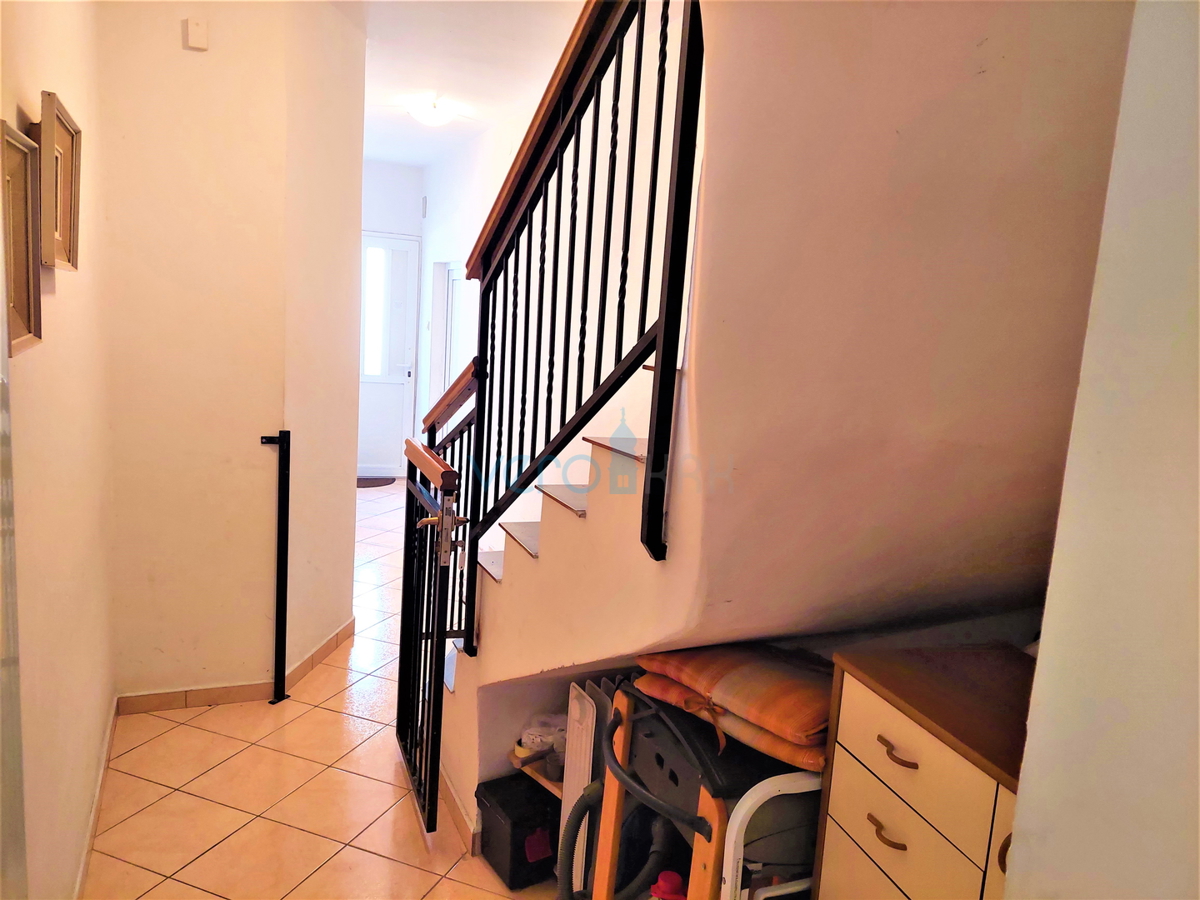 Crikvenica, center - apartma 38m2, 250 m do morja, prodamo
