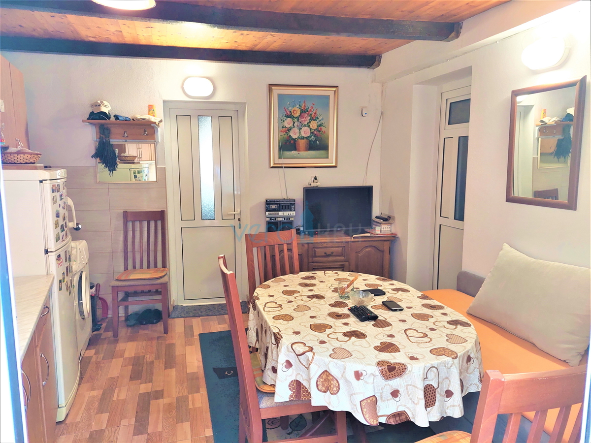 Crikvenica, center - apartma 38m2, 250 m do morja, prodamo