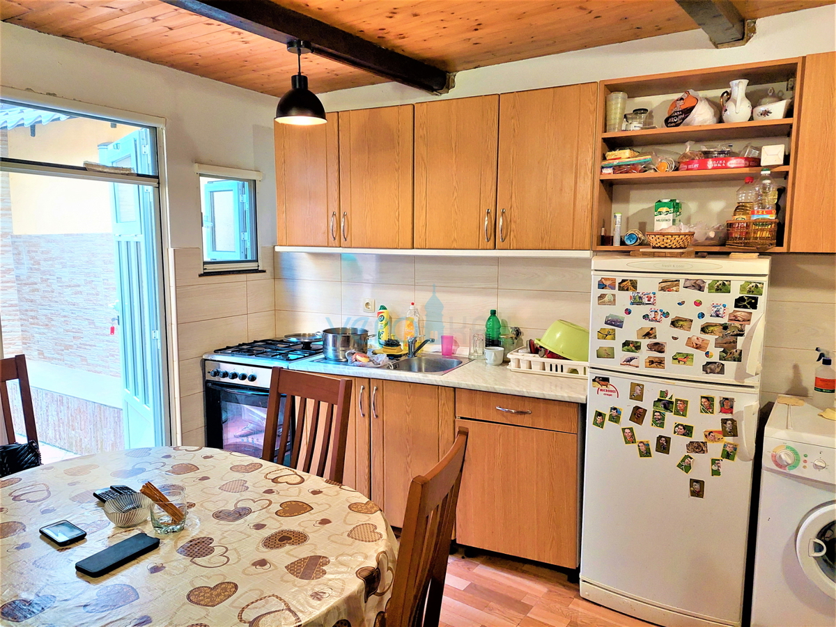 Crikvenica, center - apartma 38m2, 250 m do morja, prodamo