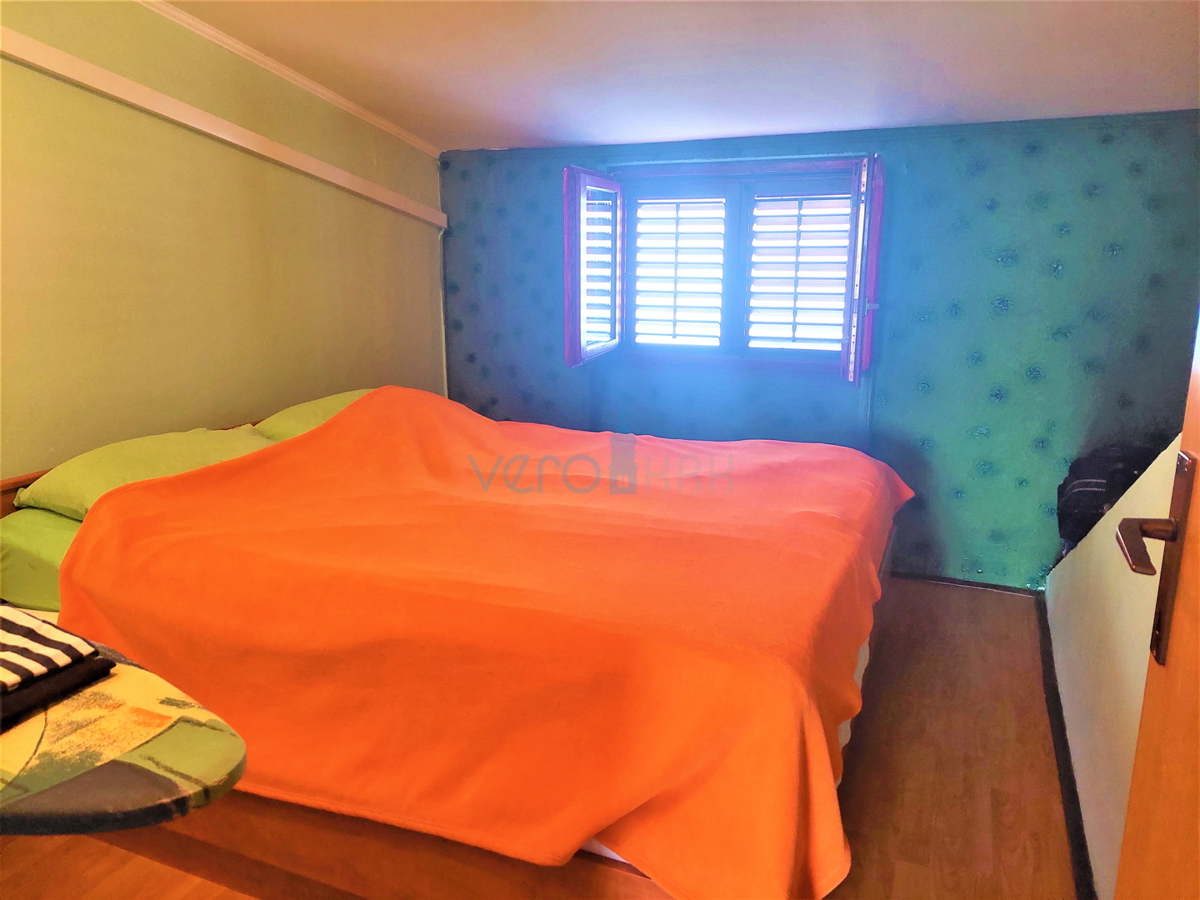 Crikvenica, center - 62 m2, 2 ss, druga vrsta od morja, prodamo