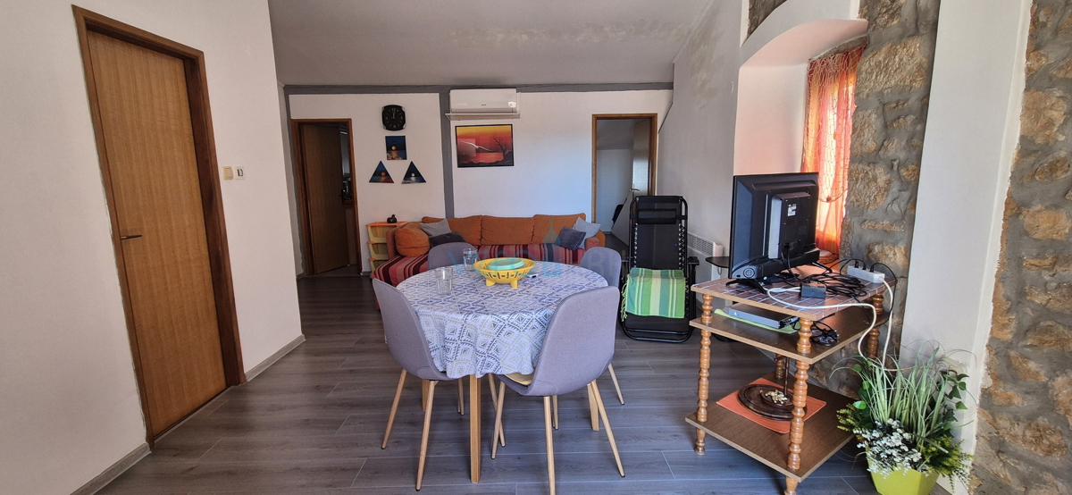 Crikvenica, center - 62 m2, 2 sobi z dnevno sobo, drugi vrsti od morja, prodaja