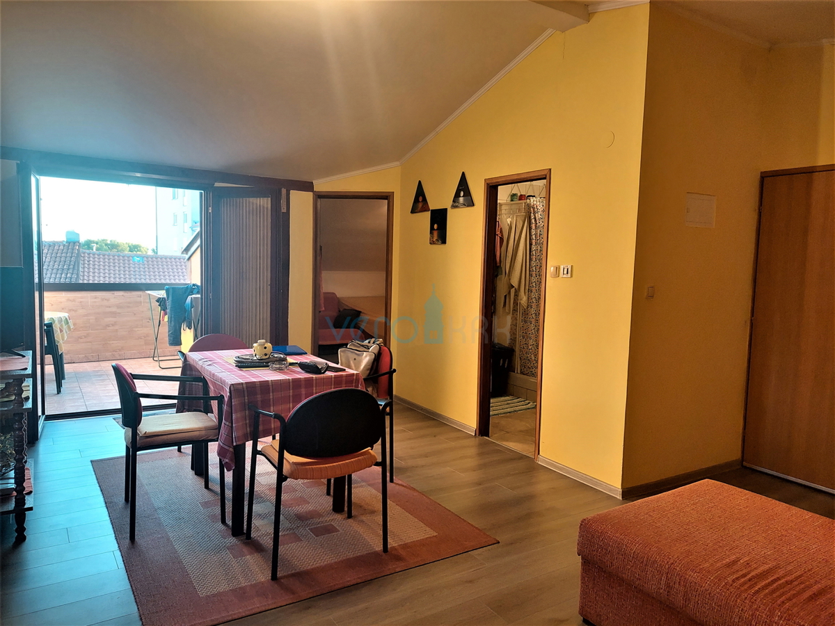 Crikvenica, center - 62 m2, 2 ss, druga vrsta od morja, prodamo