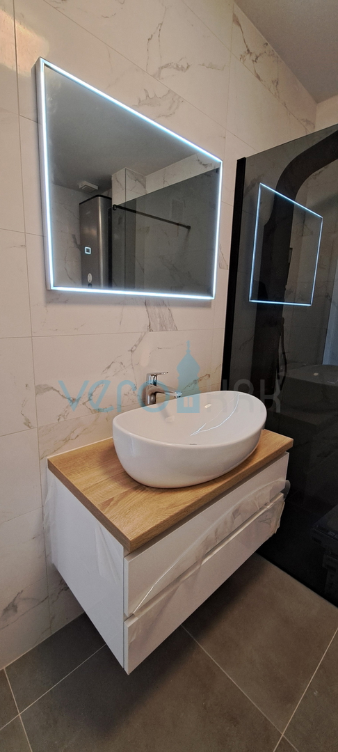 Mesto Krk, moderno dvosobno stanovanje v pritličju z vrtom, novogradnja, prodamo