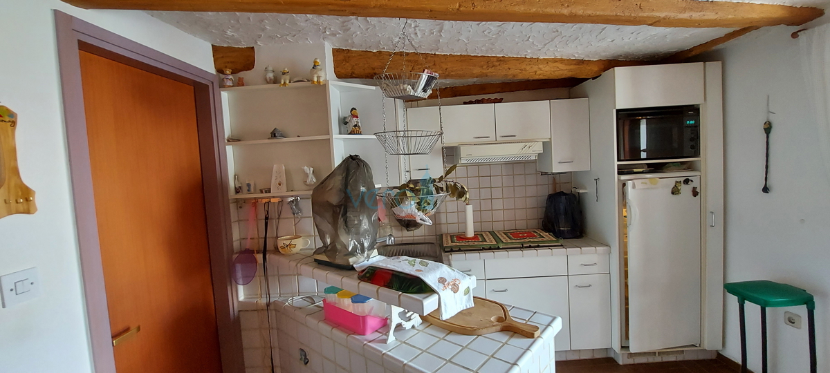 Umag, center mesta, kamnita hiša z razgledom, 50m od morja