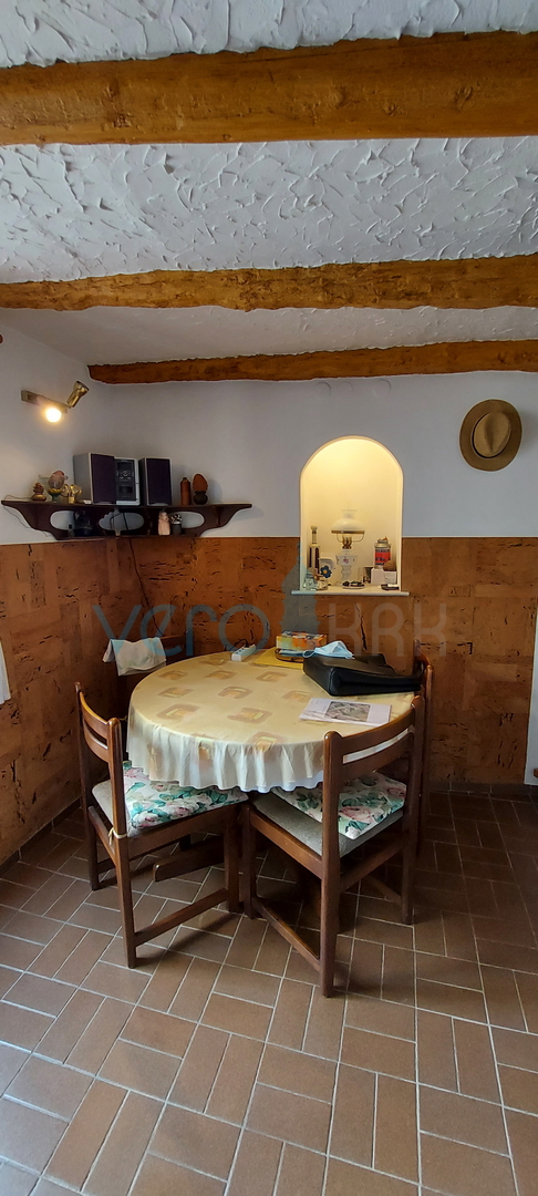 Umag, center mesta, kamnita hiša z razgledom, 50m od morja