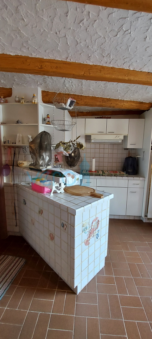 Umag, center mesta, kamnita hiša z razgledom, 50m od morja