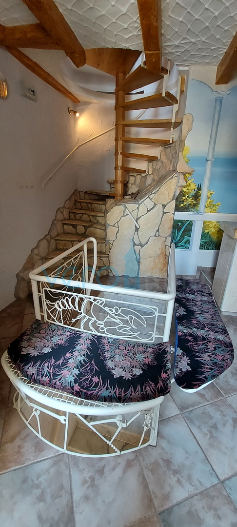 Umag, center mesta, kamnita hiša z razgledom, 50m od morja