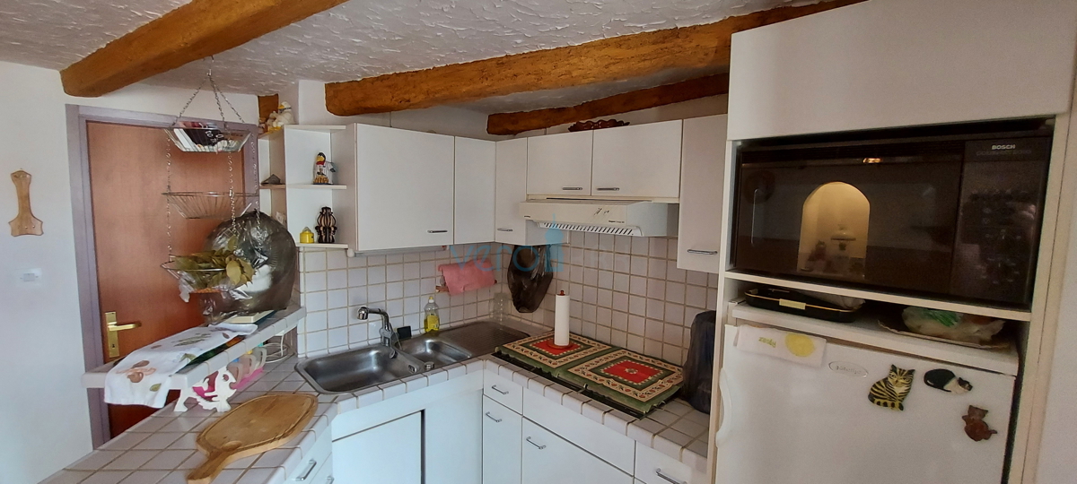 Umag, center mesta, kamnita hiša z razgledom, 50m od morja