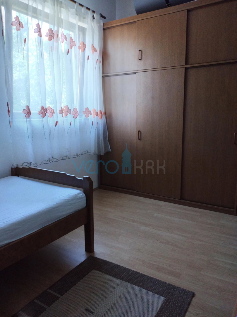 Crikvenica, Dramalj, Apartma 48,83 m2 v 1. nadstropju z odprtim pogledom na morje, 1 km do plaže, prodamo
