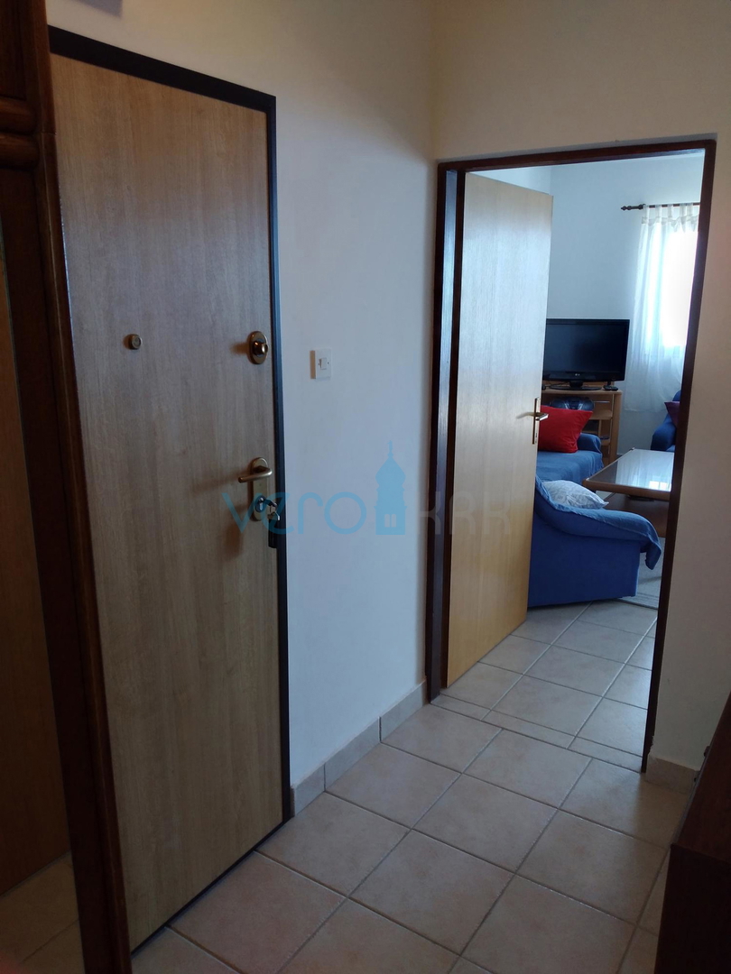 Crikvenica, Dramalj, Apartma 48,83 m2 v 1. nadstropju z odprtim pogledom na morje, 1 km do plaže, prodamo