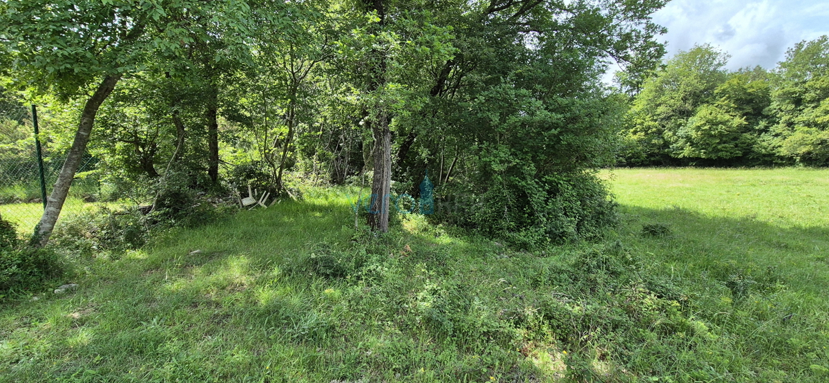 Otok Krk, Vrbnik, zemljišče v območju T3 (kampi) 5633 m2, prodaja