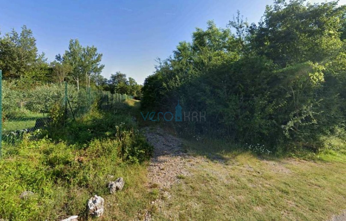Otok Krk, Vrbnik, zemljišče v območju T3 (kampi) 5633 m2, prodaja