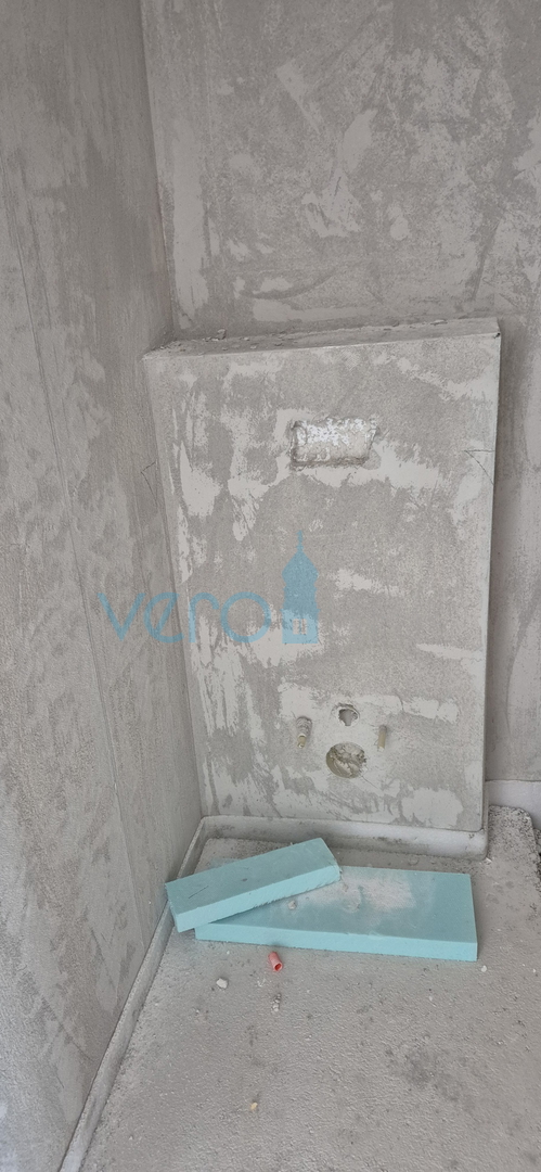 Malinska, otok Krk, novogradnja, dvojna hiša, bazen, vrt, razgled