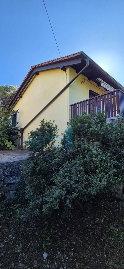 Otok Krk, Dobrinj, okolica, samostojna hiša s prostornim vrtom, prodaja