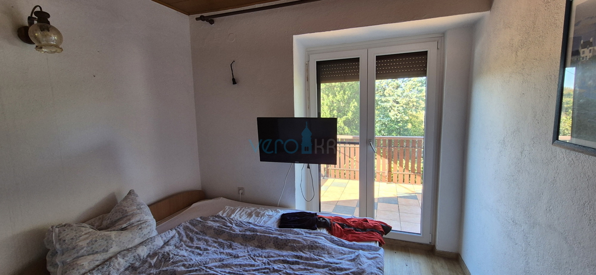Otok Krk, Dobrinj, okolica, samostojna hiša s prostornim vrtom, prodaja