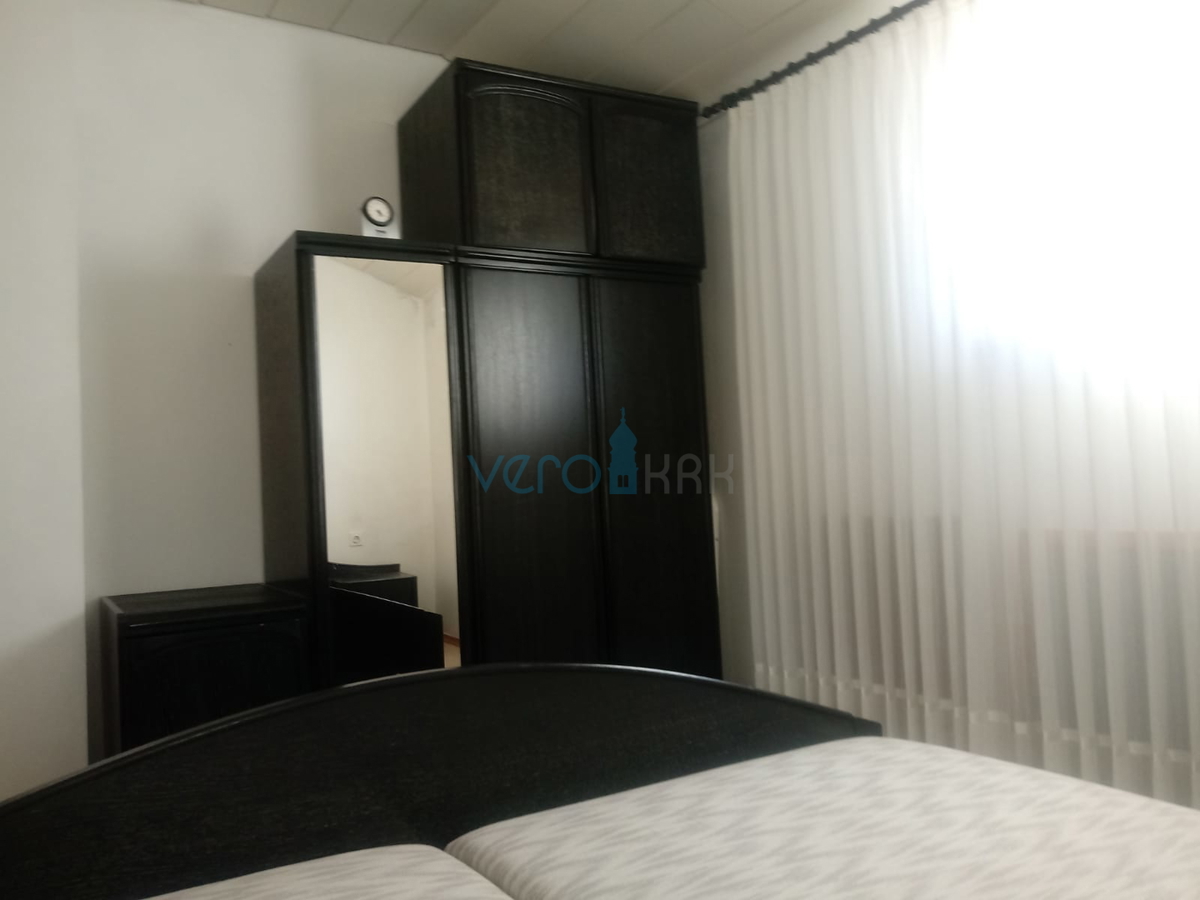 Stinica, mesto Senj, zaledje, samostojna hiša s 3 apartmaji, razgled, prodaja