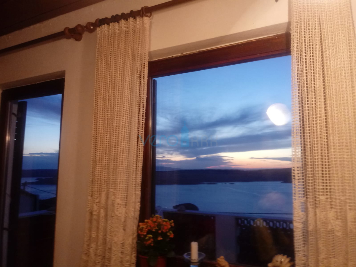 Stinica, mesto Senj, zaledje, samostojna hiša s 3 apartmaji, razgled, prodaja