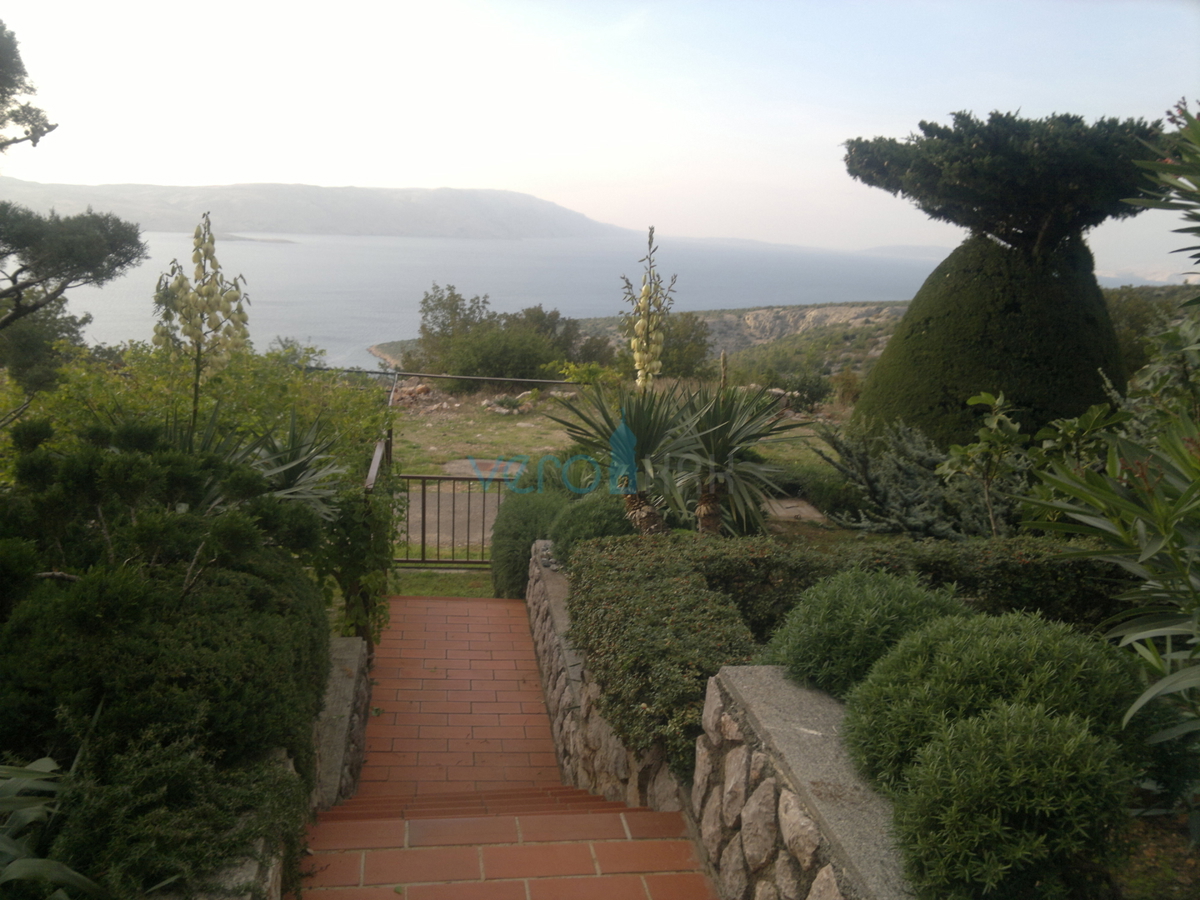 Stinica, mesto Senj, zaledje, samostojna hiša s 3 apartmaji, razgled, prodaja