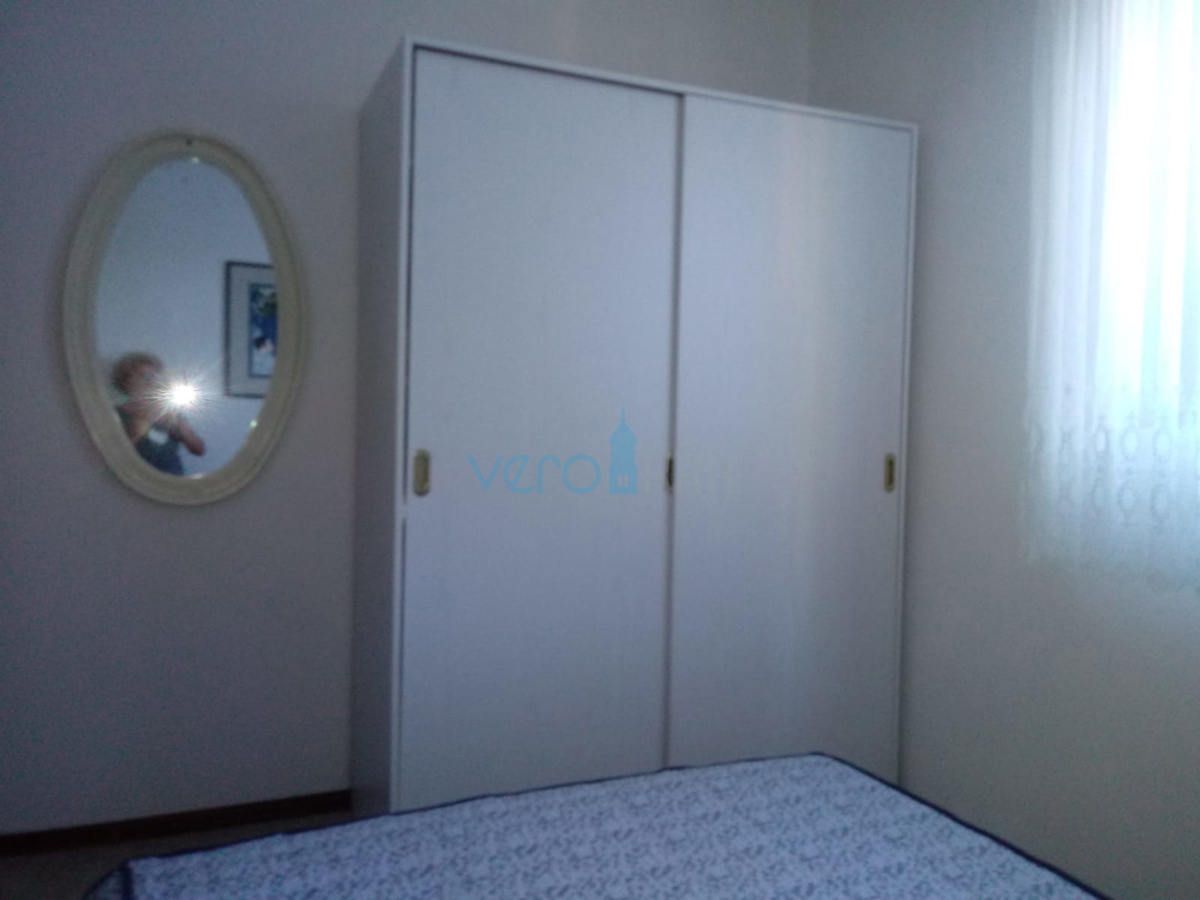 Stinica, mesto Senj, zaledje, samostojna hiša s 3 apartmaji, razgled, prodaja