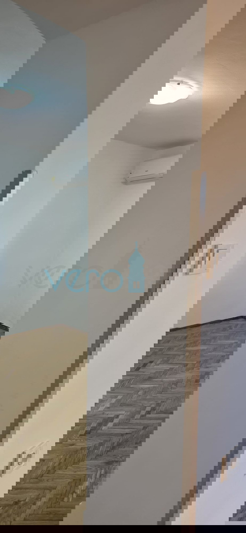 Bakar, trisobno stanovanje z dnevno sobo, 71 m2, pritličje, center, blizu morja, prodaja