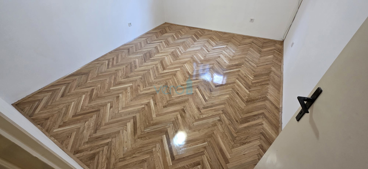 Bakar, trisobno stanovanje z dnevno sobo, 71 m2, pritličje, center, blizu morja, prodaja