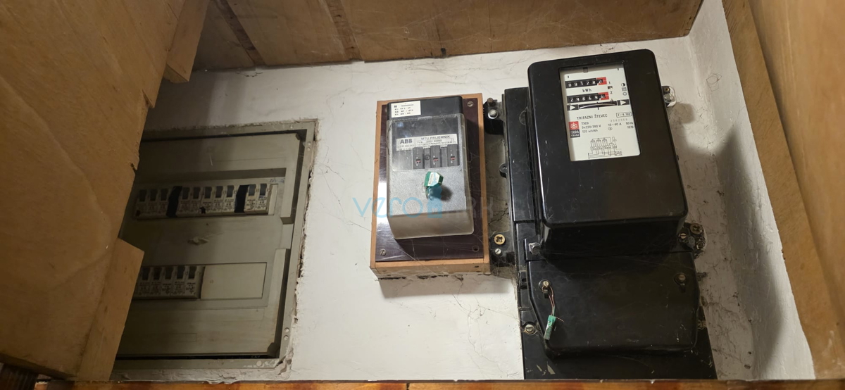 Bakar, trisobno stanovanje z dnevno sobo, 71 m2, pritličje, center, blizu morja, prodaja