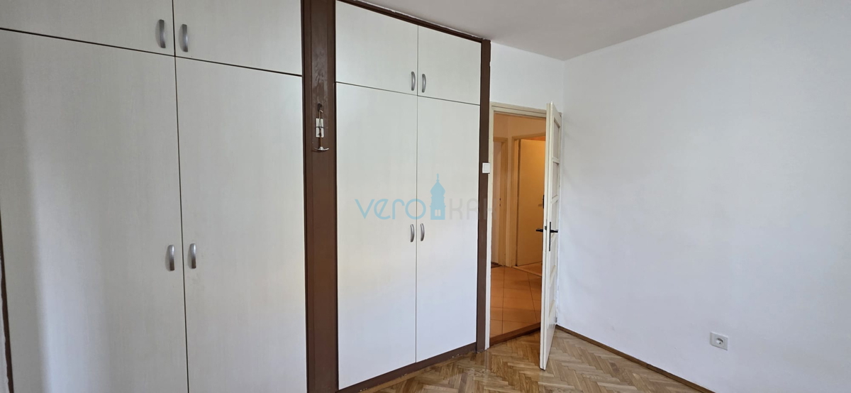 Bakar, trisobno stanovanje z dnevno sobo, 71 m2, pritličje, center, blizu morja, prodaja