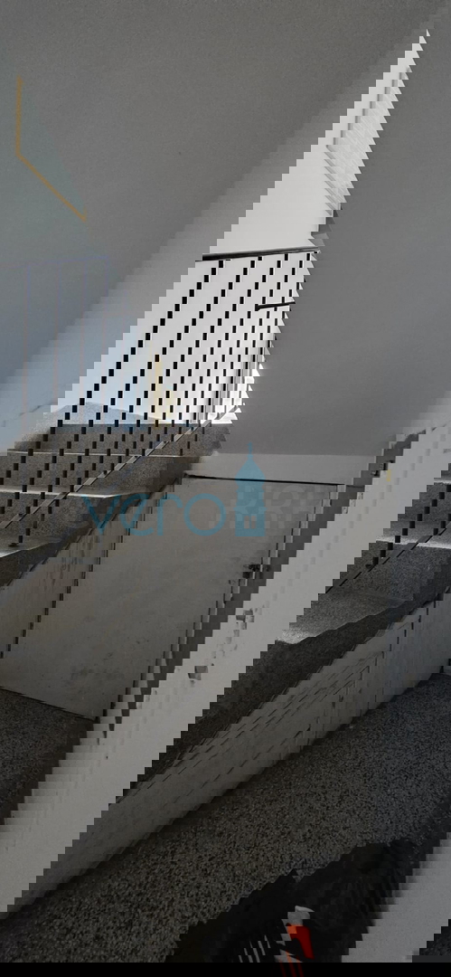 Bakar, trisobno stanovanje z dnevno sobo, 71 m2, pritličje, center, blizu morja, prodaja