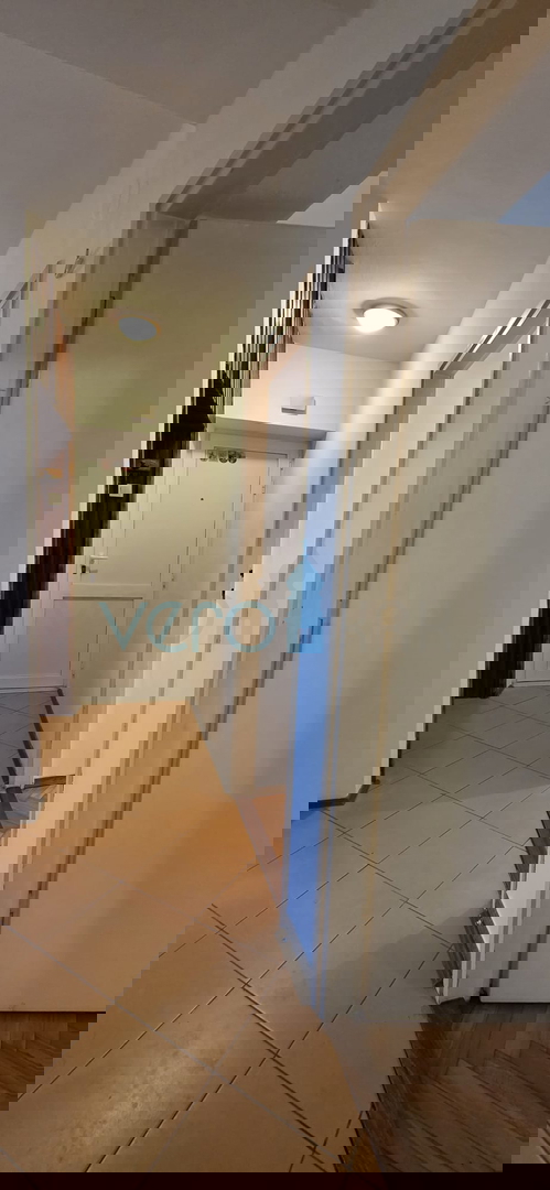 Bakar, trisobno stanovanje z dnevno sobo, 71 m2, pritličje, center, blizu morja, prodaja