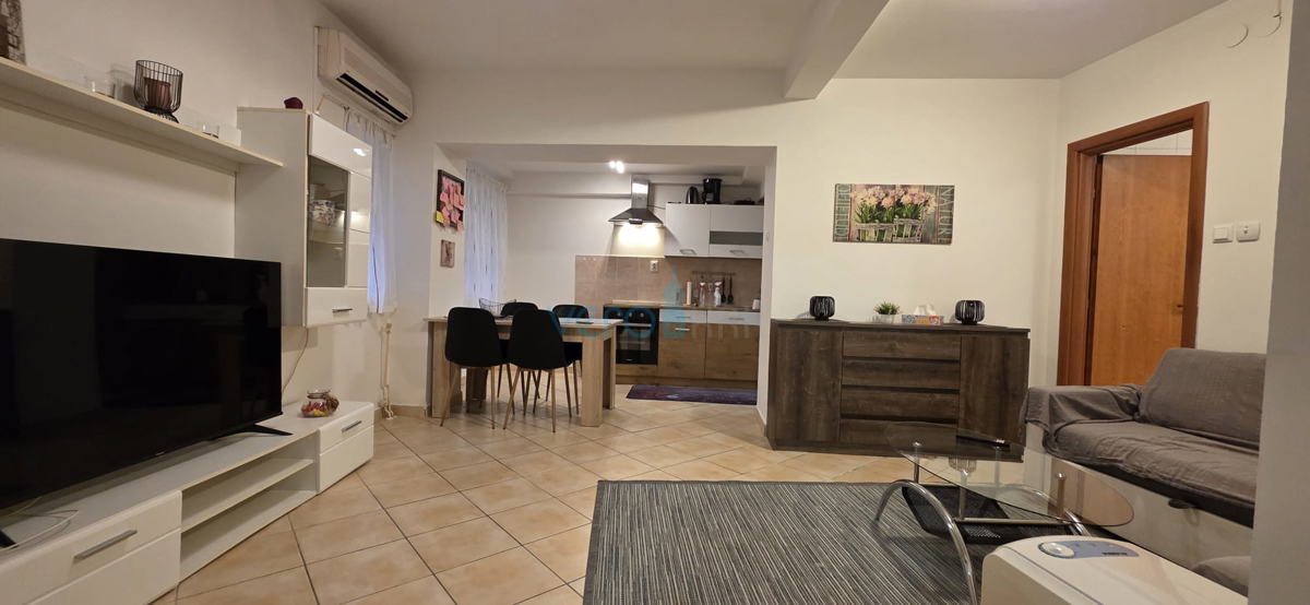 Rijeka, Pećine, prvo nadstropje, stanovanje 43 m2, prodaja