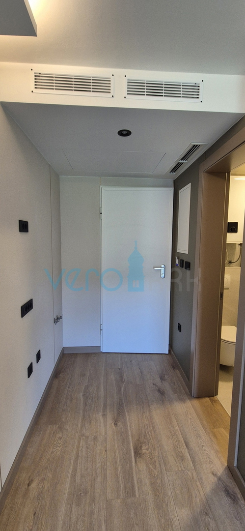 Crikvenica, novogradnja, stanovanje 19 m2 v drugem nadstropju, dvigalo, prodaja