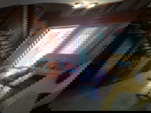 Omišalj, otok Krk, kamnita hiša v nizu z 2 apartmajema, terasa, parkirišče, prodaja