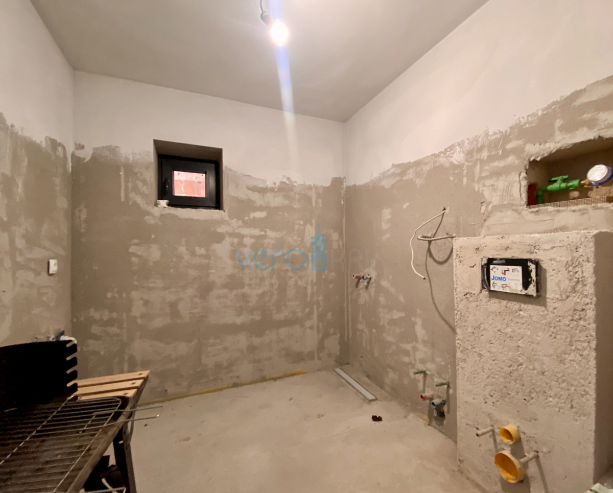 Kostrena - obnovljena stara hiša, 5 apartmajev, razgled, prodaja