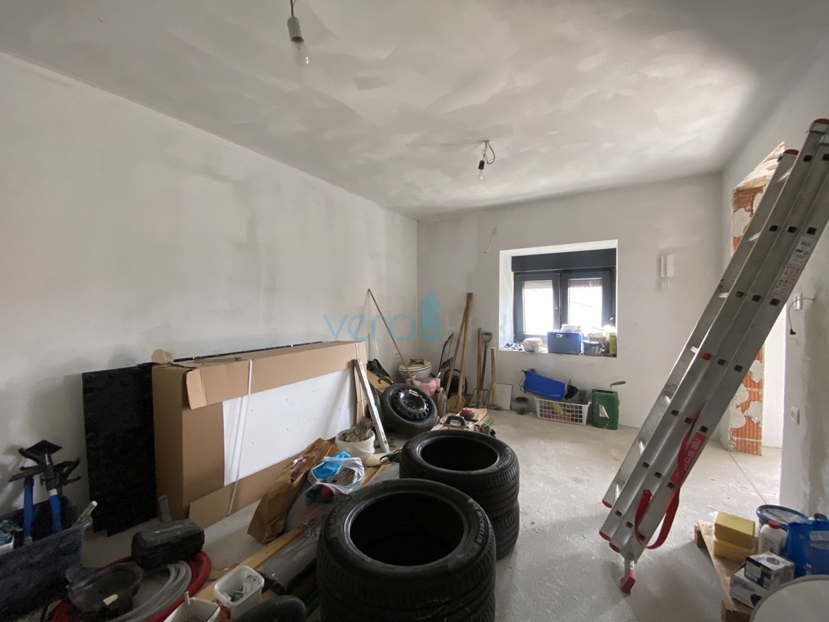 Kostrena - obnovljena stara hiša, 5 apartmajev, razgled, prodaja