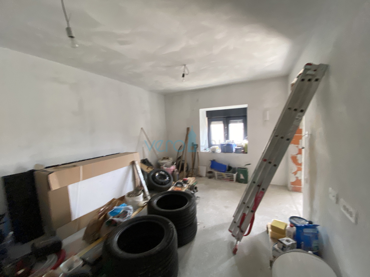 Kostrena - obnovljena stara hiša, 5 apartmajev, razgled, prodaja