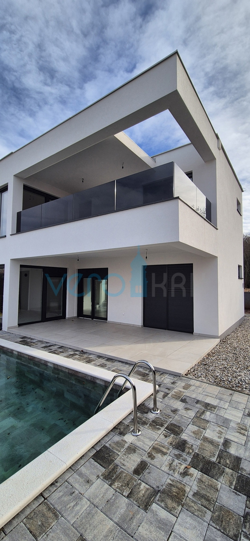 Otok Krk, Malinska, novogradnja, moderna hiša s bazenom, vrt, razgled, prodaja