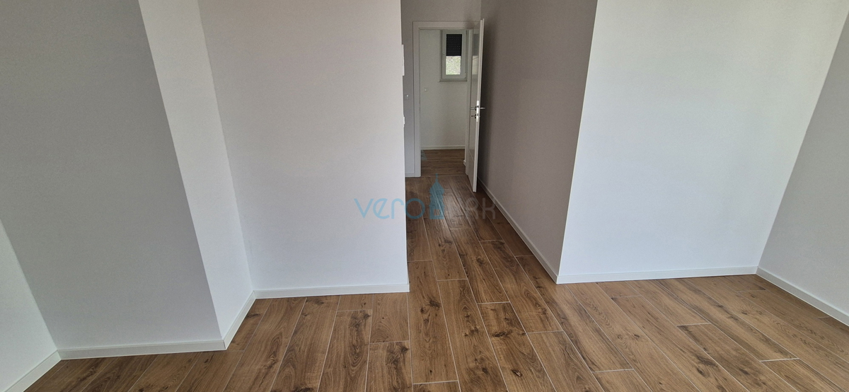 Otok Krk, Malinska, novogradnja, moderna hiša s bazenom, vrt, razgled, prodaja