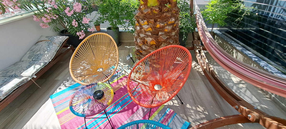 Njivice, otok Krk, moderen apartma 66 m2 v pritličju z vrtom, 150m do morja
