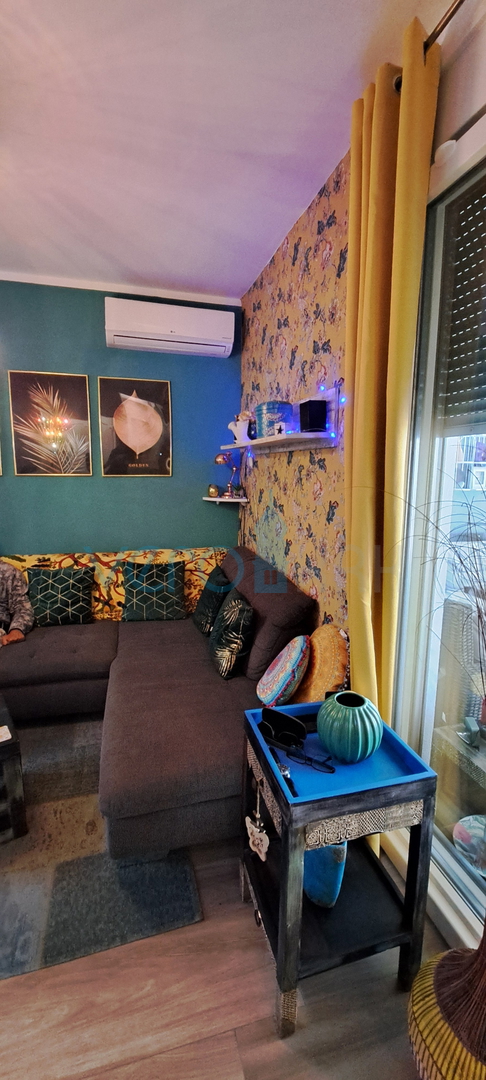 Njivice, otok Krk, moderen apartma 66 m2 v pritličju z vrtom, 150m do morja