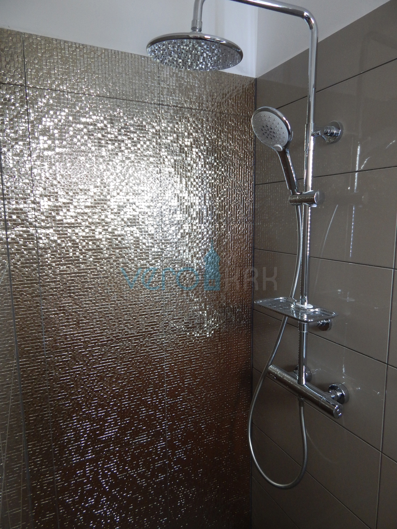 Crikvenica, Jadranovo, apartma 73 m2 v pritličju s pogledom na morje in velikim vrtom, prodamo