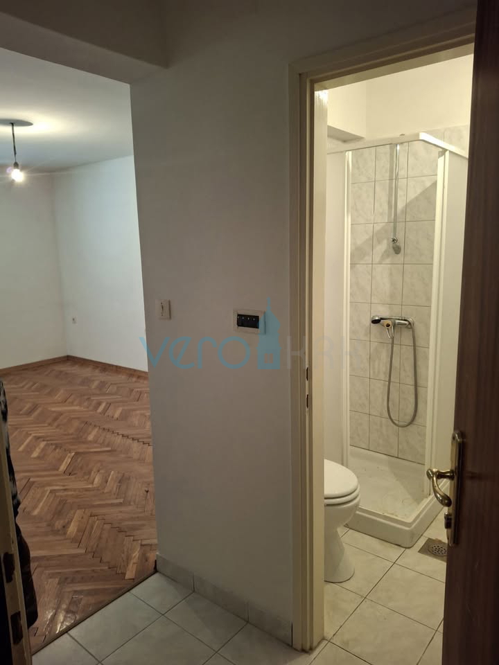 Mesto Krk, otok Krk, stanovanje 25 m2 v nadstropju, prodaja