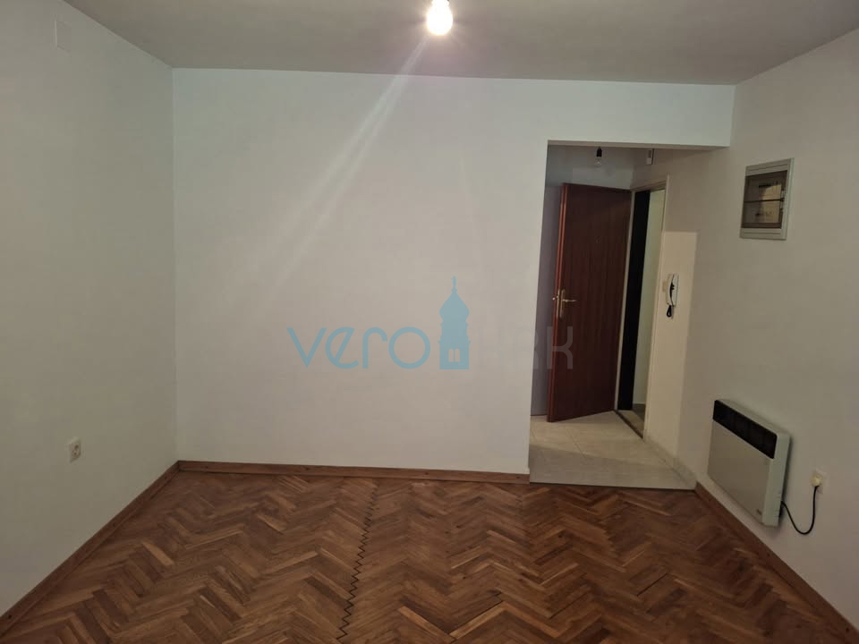 Mesto Krk, otok Krk, stanovanje 25 m2 v nadstropju, prodaja