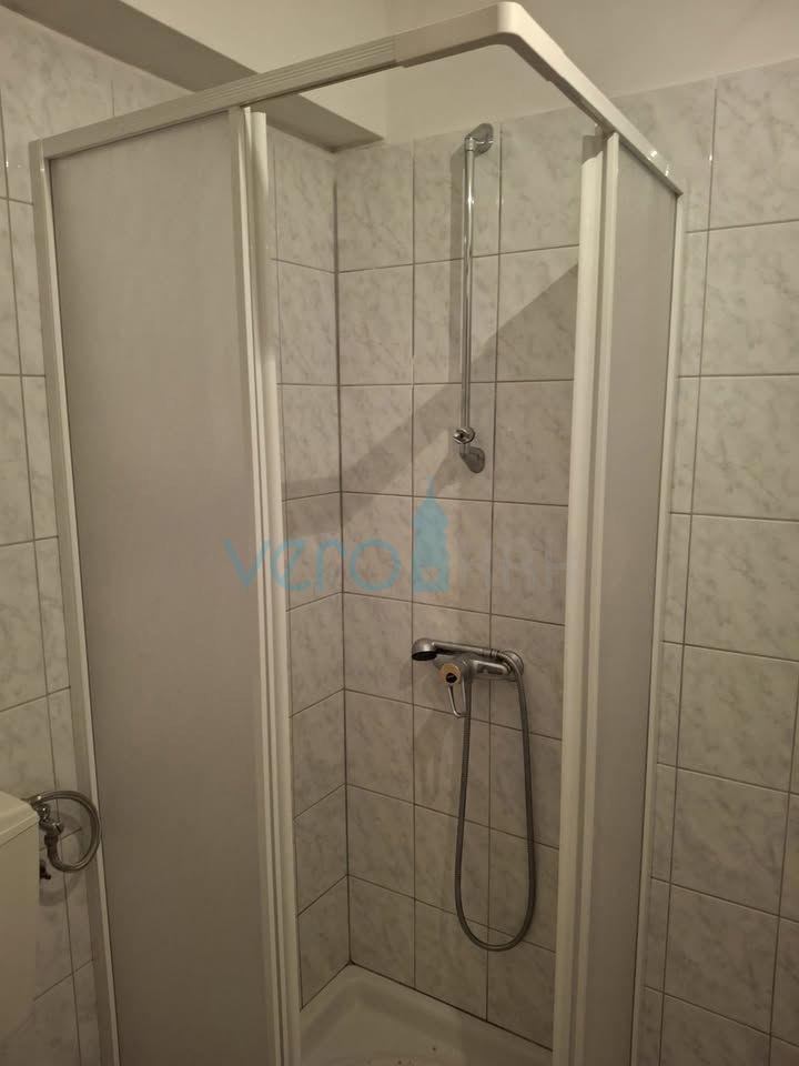 Mesto Krk, otok Krk, stanovanje 25 m2 v nadstropju, prodaja