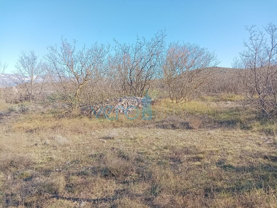 Vrbnik, otok Krk, gradbeno zemljišče 3136 m2, pogled na morje, prodaja