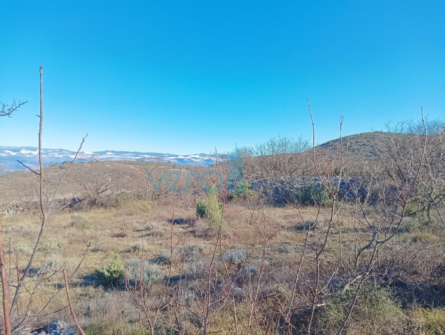 Vrbnik, otok Krk, gradbeno zemljišče 3136 m2, pogled na morje, prodaja