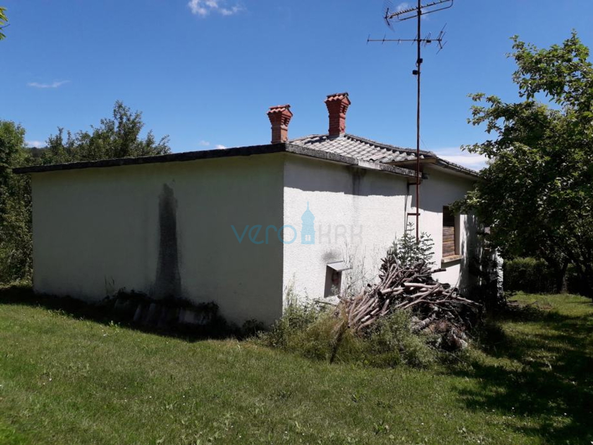 Matulji, Šapjane, Samostojna hiša z vrtom na mirni lokaciji, za obnovo, prodaja