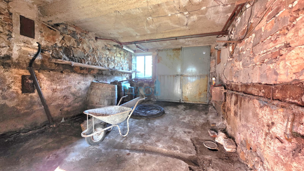 Matulji, Šapjane, Samostojna hiša z vrtom na mirni lokaciji, za obnovo, prodaja